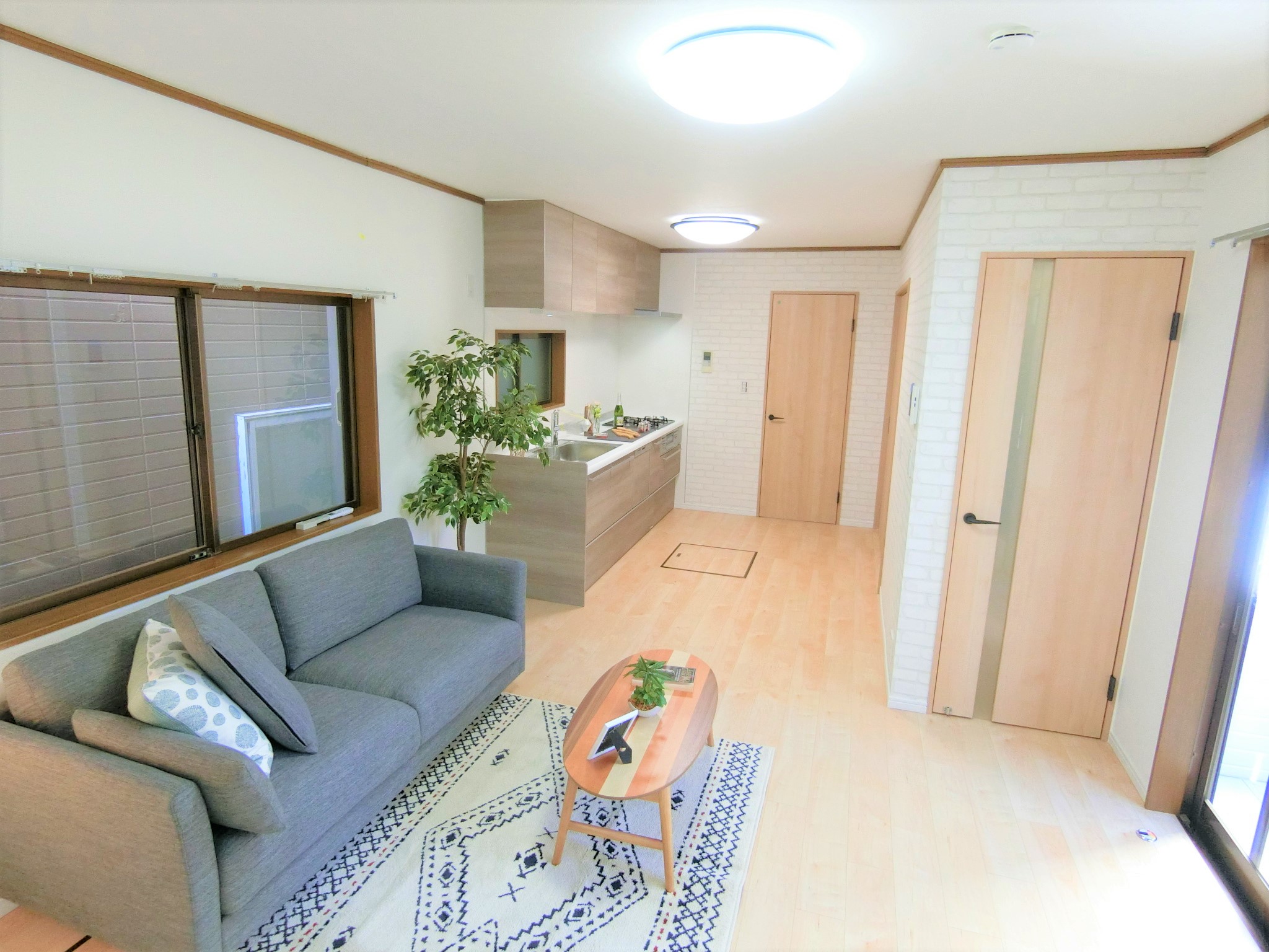 main_mansion.img.87cf3a0a2a0b0b7d/リビング広告用.jpg